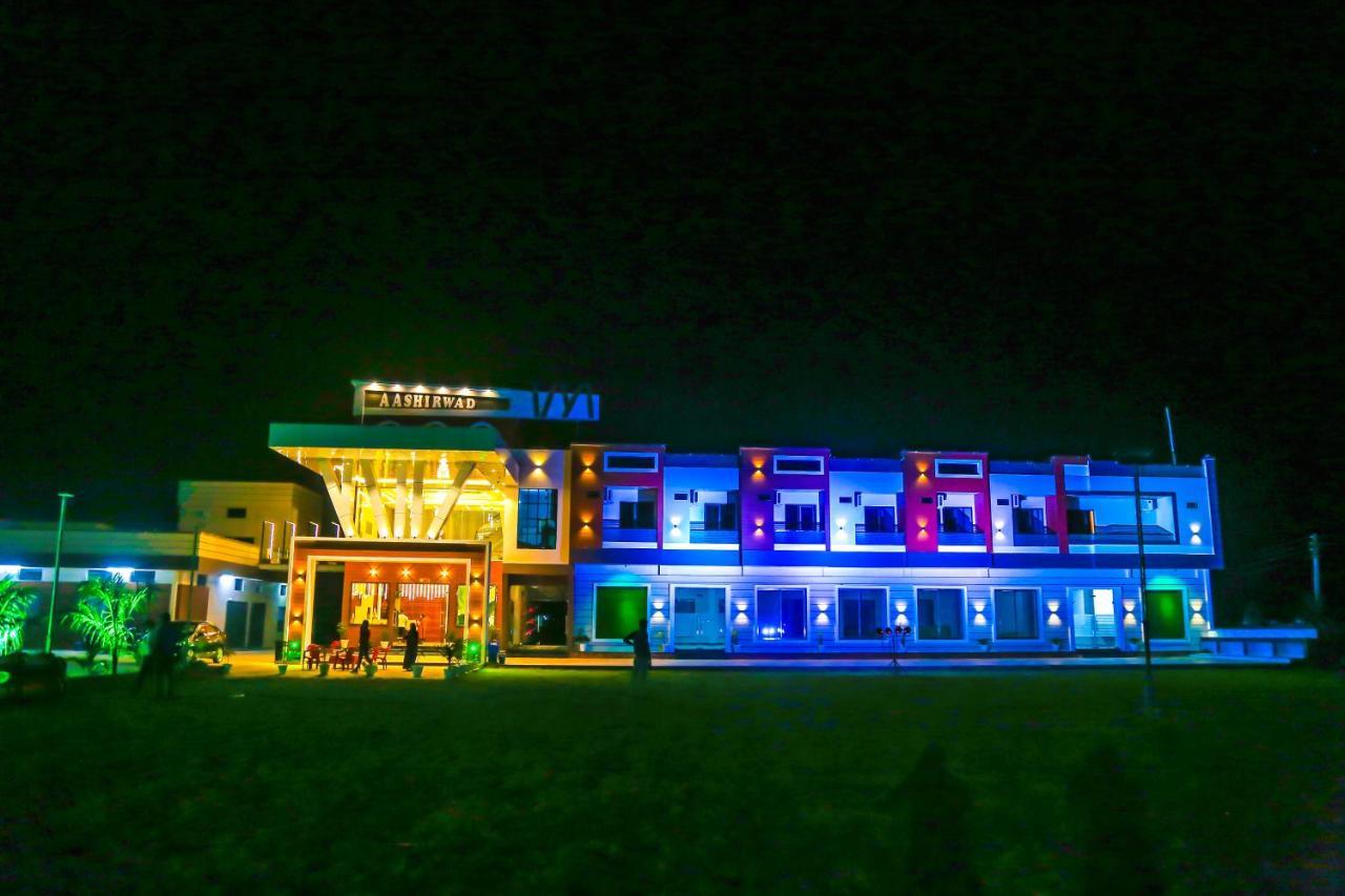 Shamgarh Aashirwad Hotels & Resort מראה חיצוני תמונה