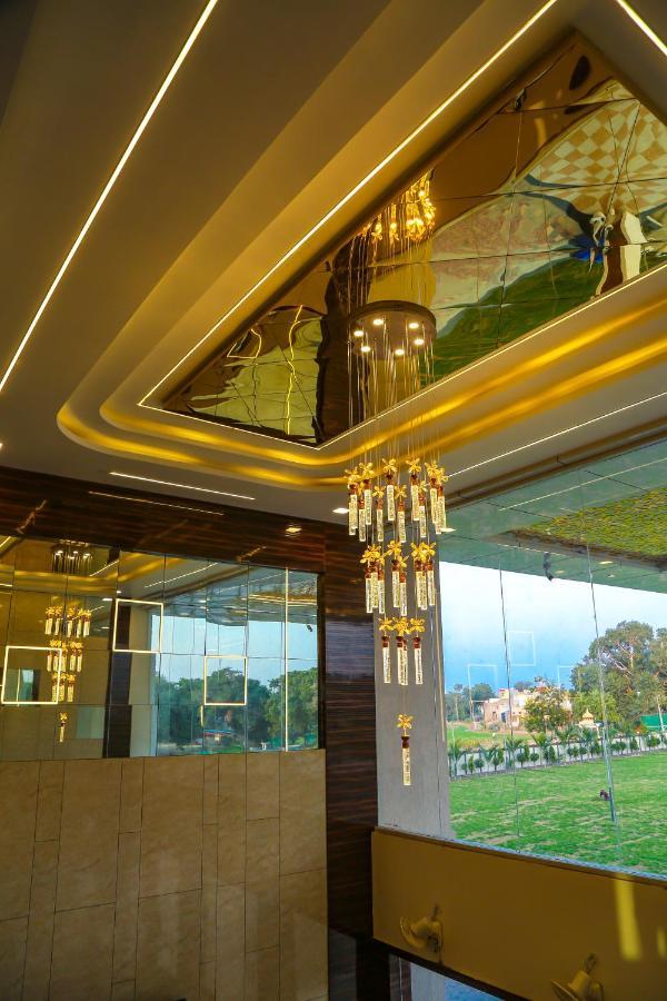 Shamgarh Aashirwad Hotels & Resort מראה חיצוני תמונה